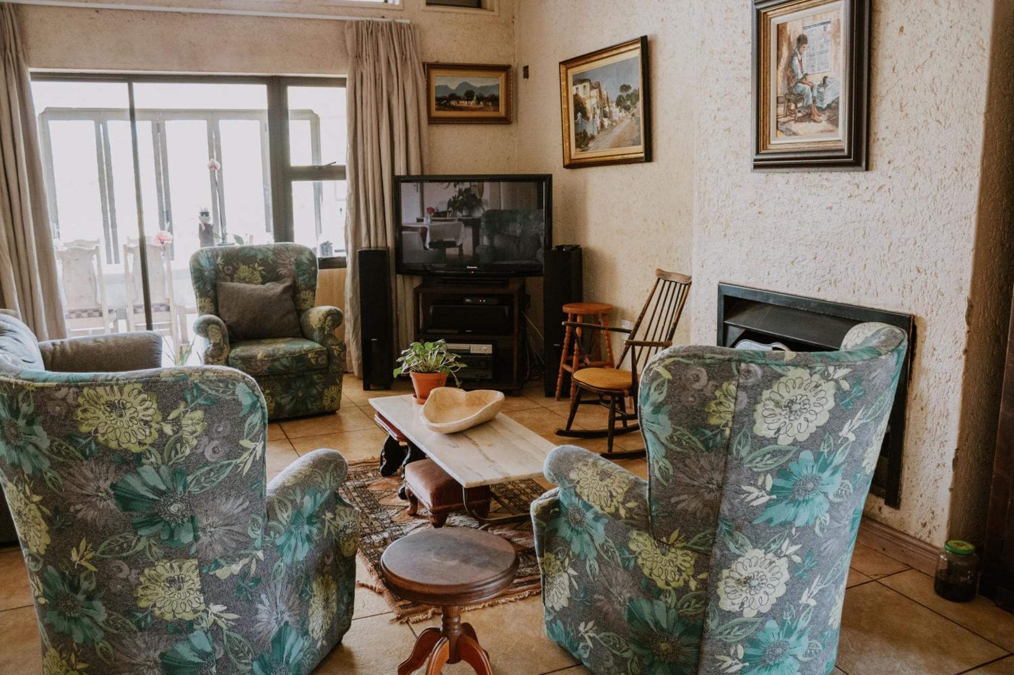 White Linen Guesthouse Tierpoort Екстериор снимка