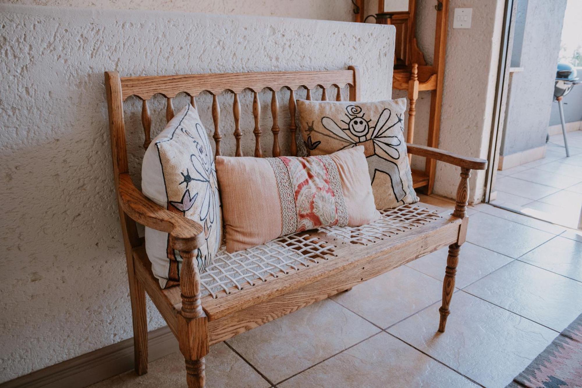White Linen Guesthouse Tierpoort Екстериор снимка