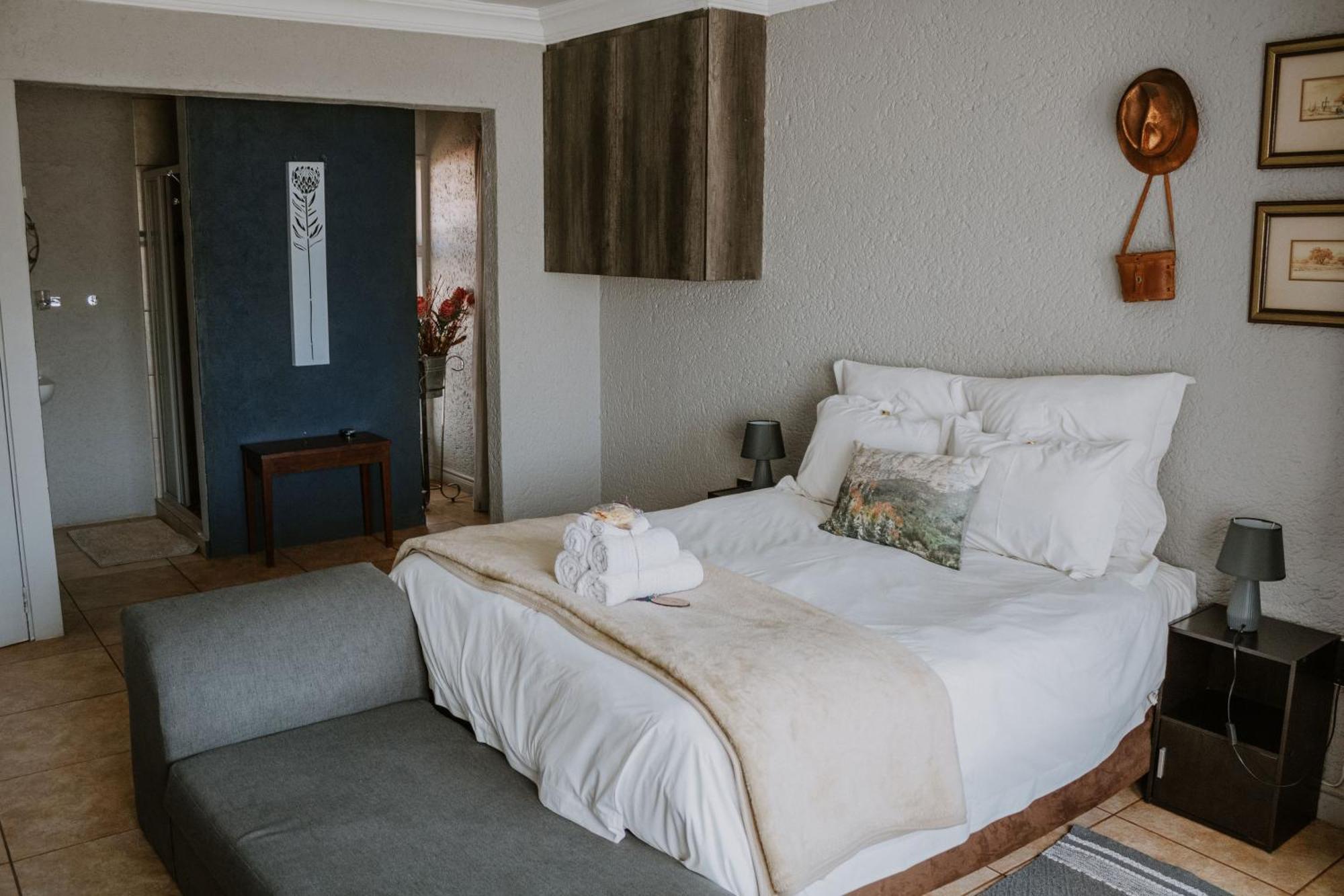 White Linen Guesthouse Tierpoort Екстериор снимка