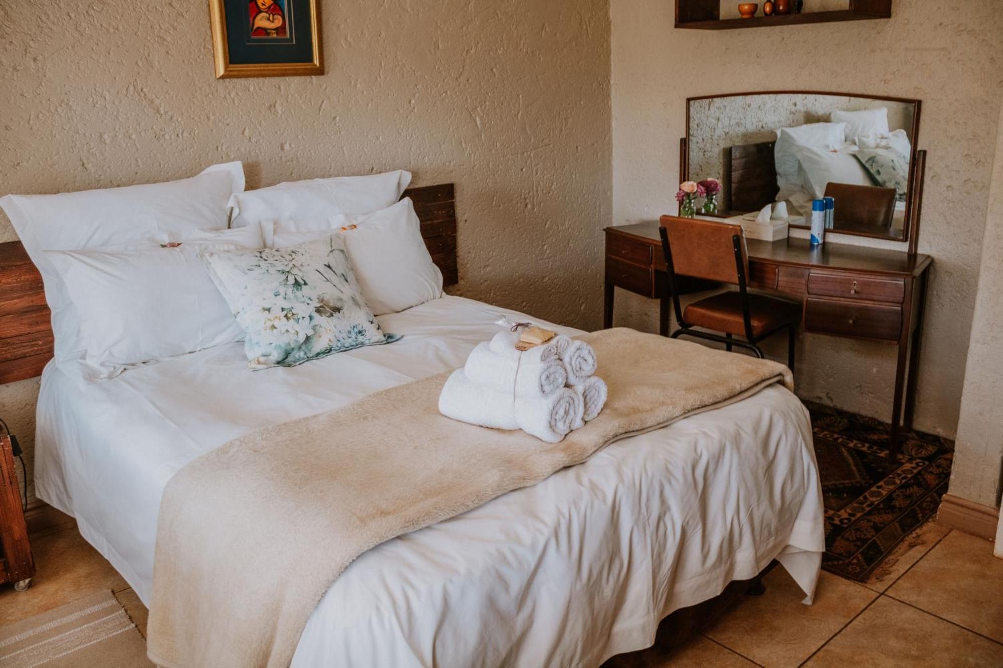 White Linen Guesthouse Tierpoort Екстериор снимка